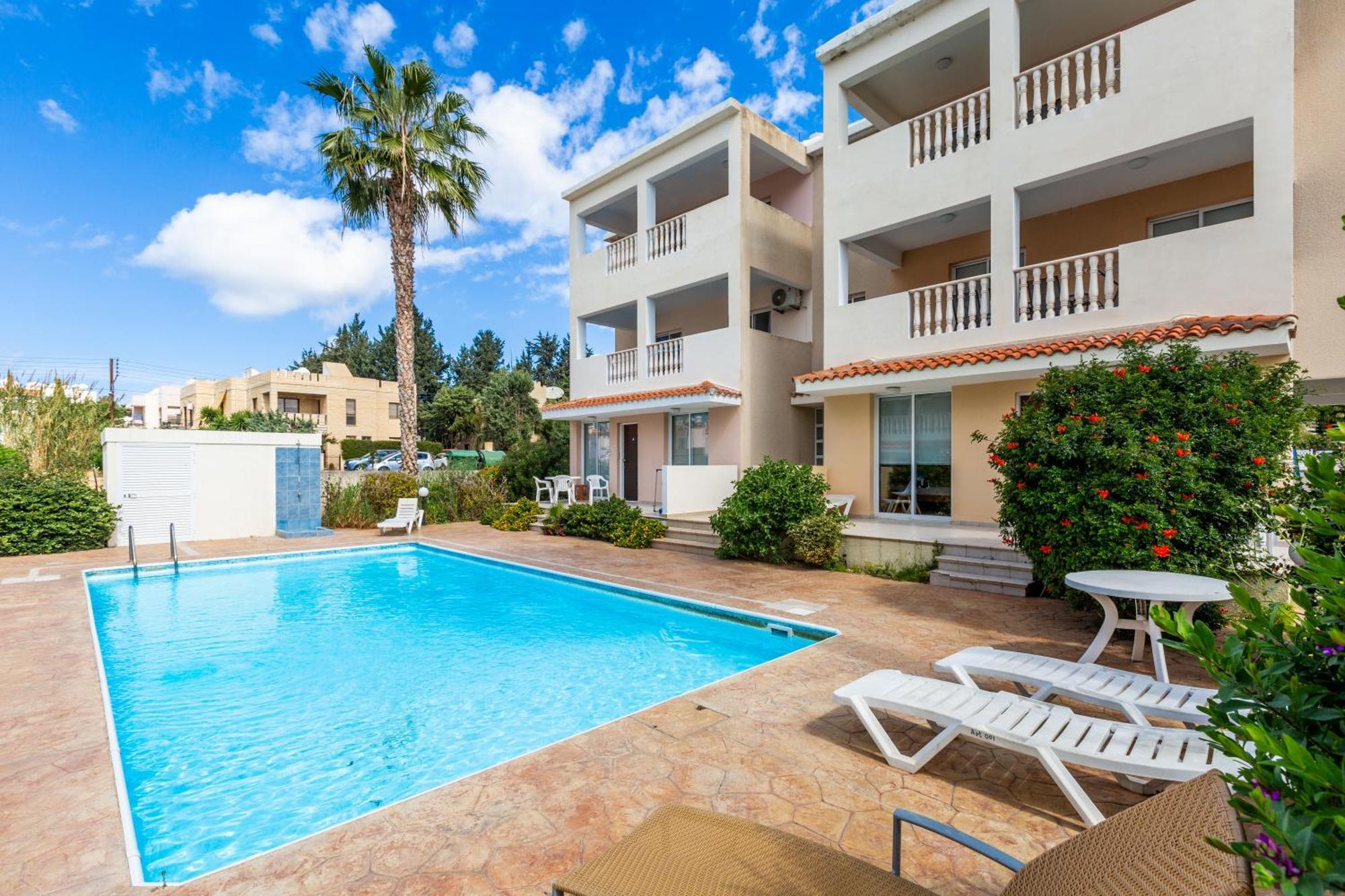 Beautiful 2 Bed Apartment In Paphos Cyprus Eksteriør bilde