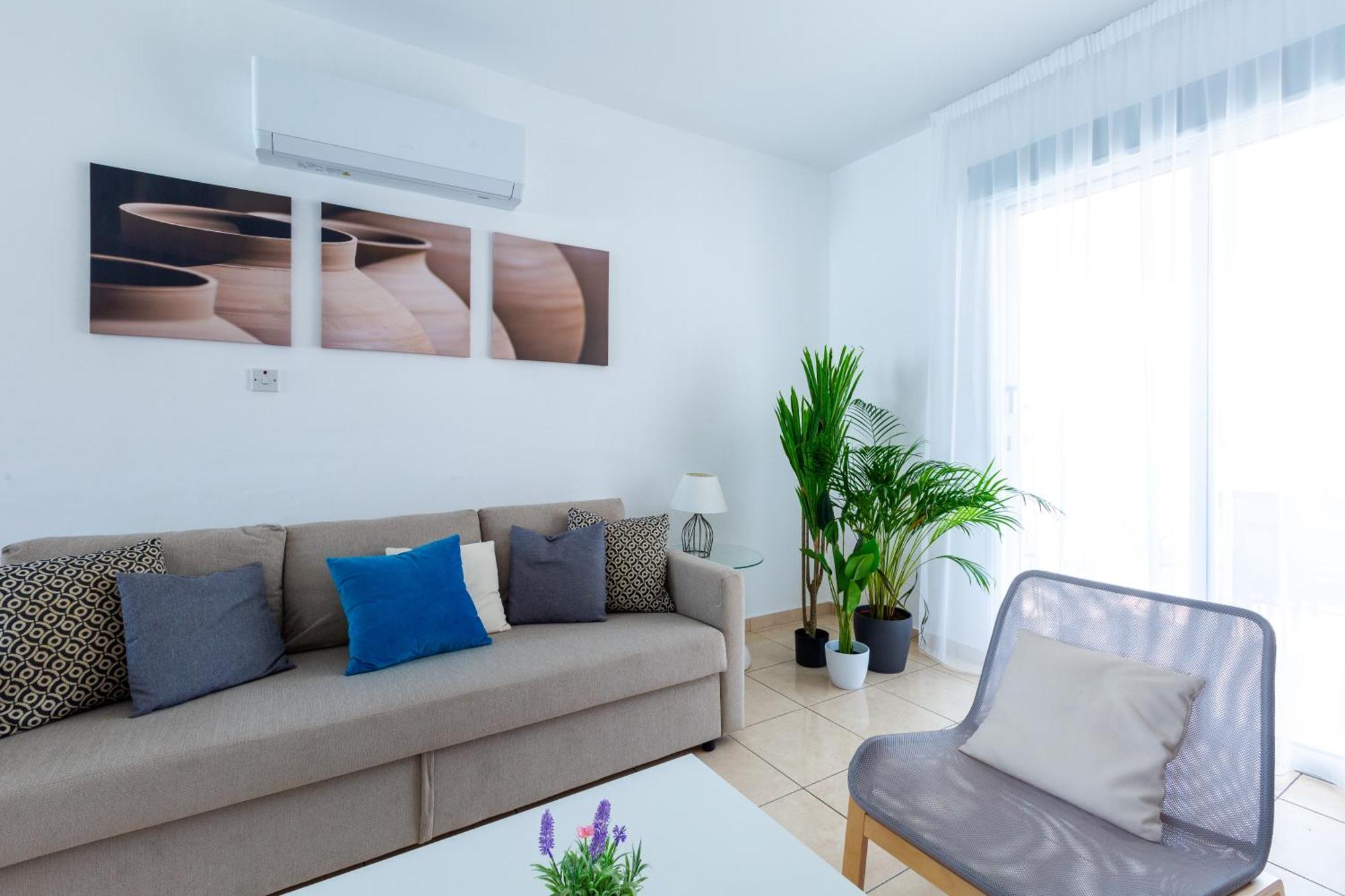 Beautiful 2 Bed Apartment In Paphos Cyprus Eksteriør bilde