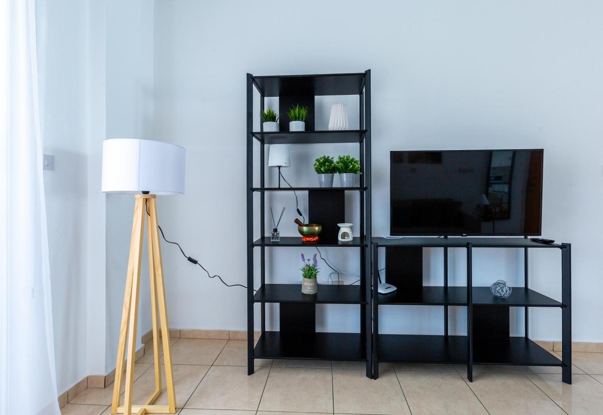 Beautiful 2 Bed Apartment In Paphos Cyprus Eksteriør bilde