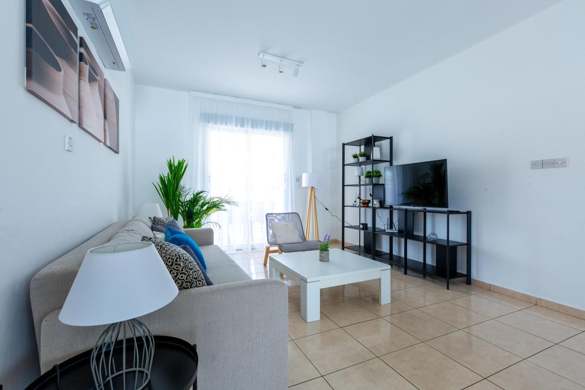 Beautiful 2 Bed Apartment In Paphos Cyprus Eksteriør bilde