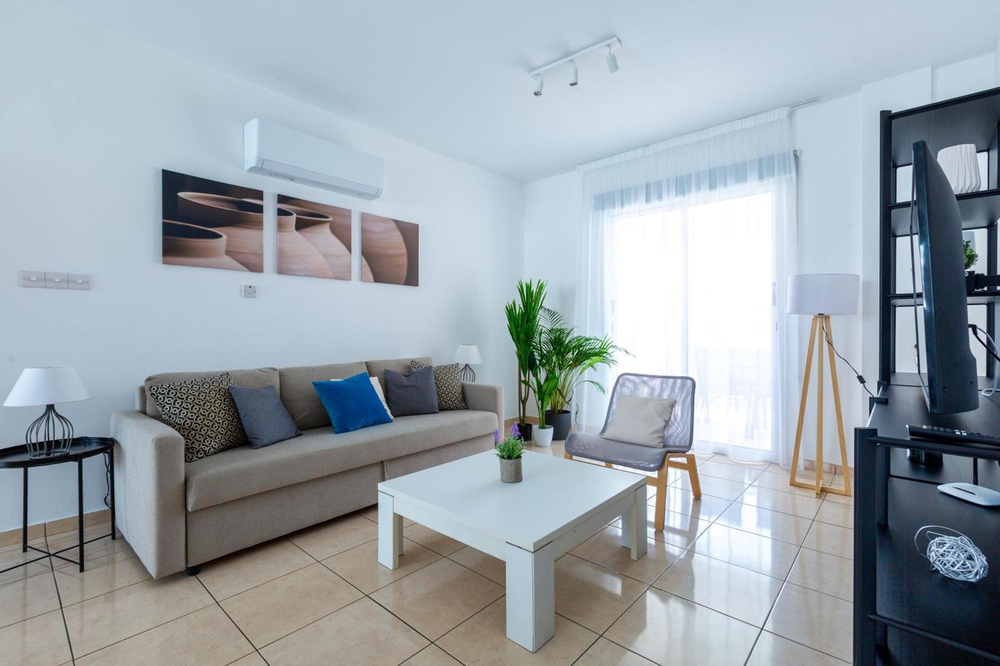 Beautiful 2 Bed Apartment In Paphos Cyprus Eksteriør bilde