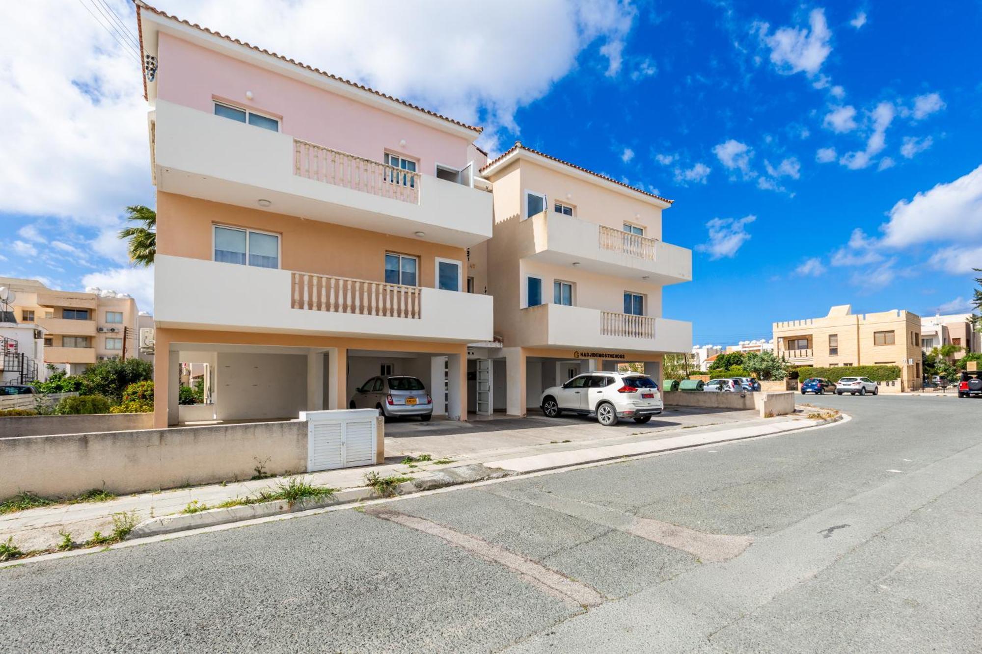 Beautiful 2 Bed Apartment In Paphos Cyprus Eksteriør bilde