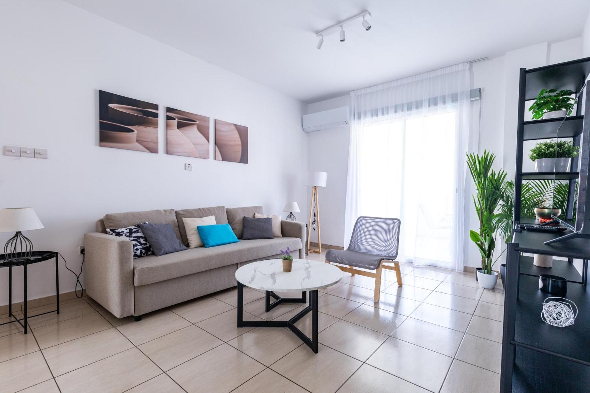 Beautiful 2 Bed Apartment In Paphos Cyprus Eksteriør bilde
