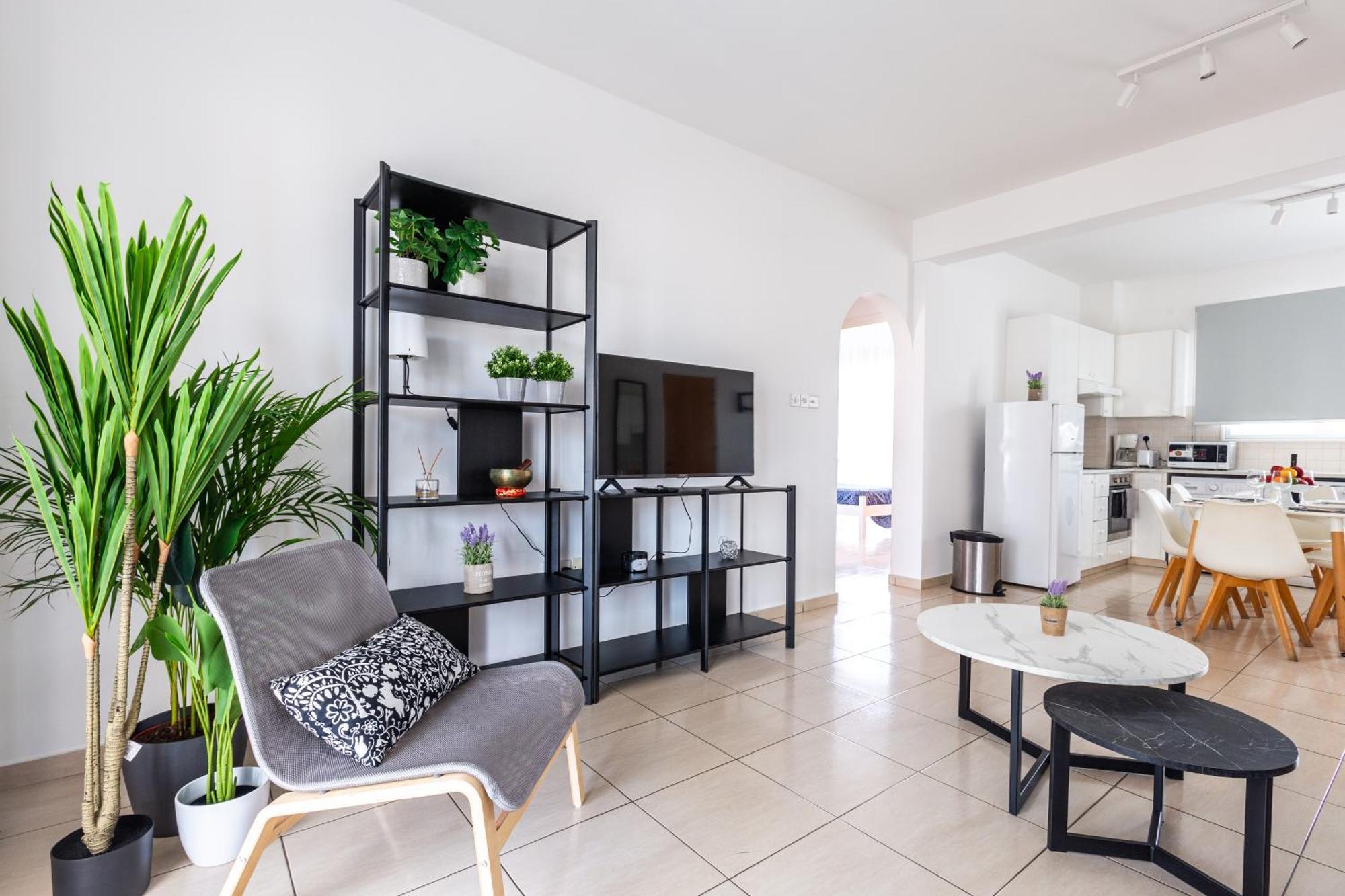 Beautiful 2 Bed Apartment In Paphos Cyprus Eksteriør bilde