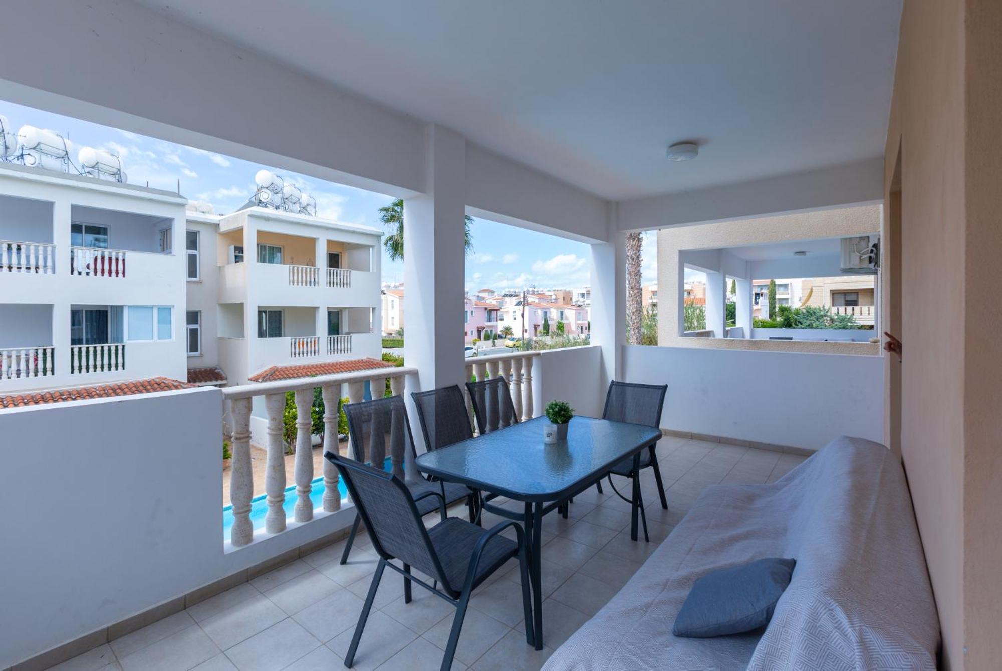 Beautiful 2 Bed Apartment In Paphos Cyprus Eksteriør bilde